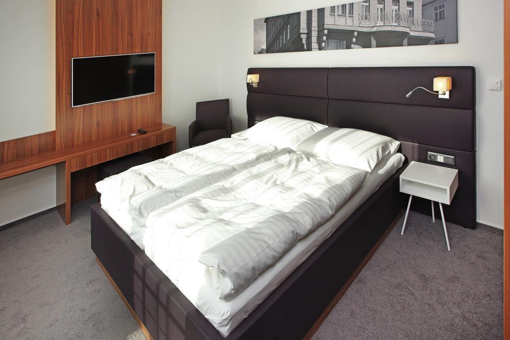 Konference Park Hotel Градец-Кралове Номер фото